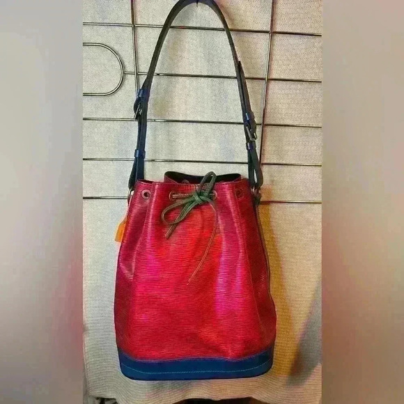 Louis Vuitton Limited Edition EPI Tri-color Neo Bucket - Picture 7 of 9